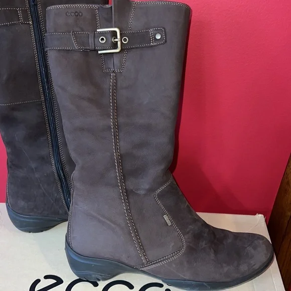Ecco Gortex Leather Boot Size 39 (8/8.5) - Picture 3 of 12